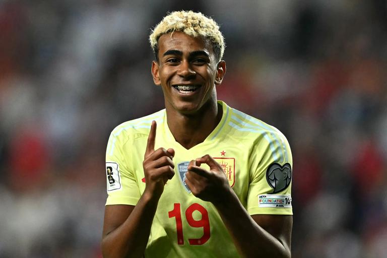 Spain's forward #19 Lamine Yamal celebrates after Spain score their fourth goal during the FIFA World Cup 2026 Group E qualification football match between Turkey and Spain at the Konya Buyuksehir Belediye Stadium, in Konya, on September 7, 2025. (Photo by Ozan KOSE / AFP) (Photo by OZAN KOSE/AFP via Getty Images)          